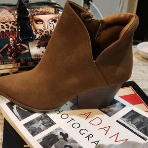 Qupid Brown Ankle Boots